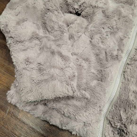 Girls The North Face Mossbud swirl reversible jacket Mint Grey Size S 7 8 - Picture 2 of 10